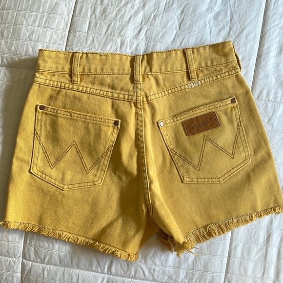 Billabong X Wrangler Showdown High Waist Denim Shorts Yellow NWOT - Picture 1 of 2